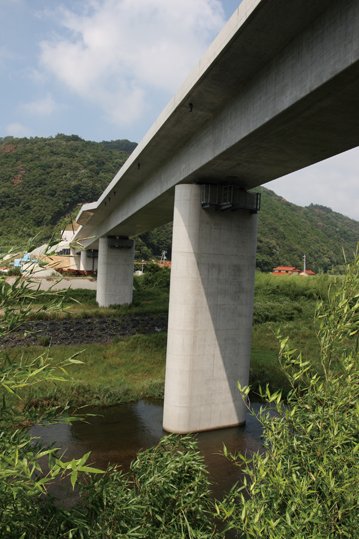 浜田･三隅道路 周布川大橋 写真1